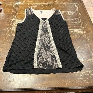 Maurice’s Xl black and pink blouse